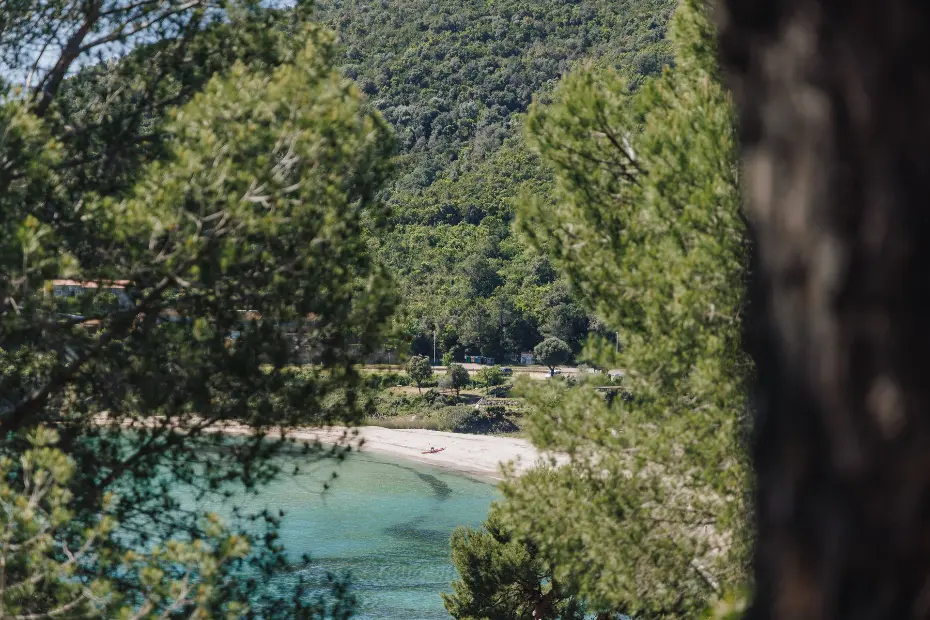 plage de tarco devant la résidence le télémaque
